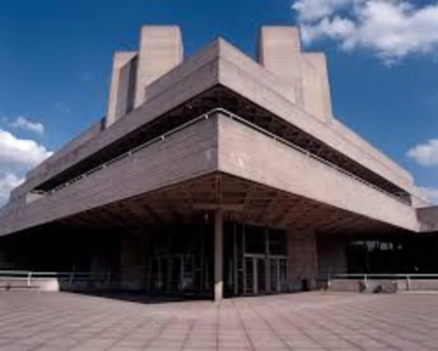 National Theatre, London, United Kingdom (1976)